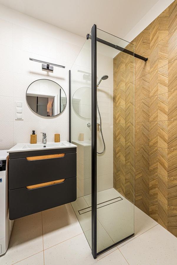 Cubic Home Rumia Luaran gambar